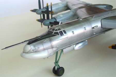 1/72 Tupolev Tu-95MS Bear-H - Hobby Sense