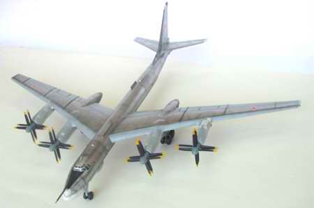 1/72 Tupolev Tu-95MS Bear-H - Hobby Sense