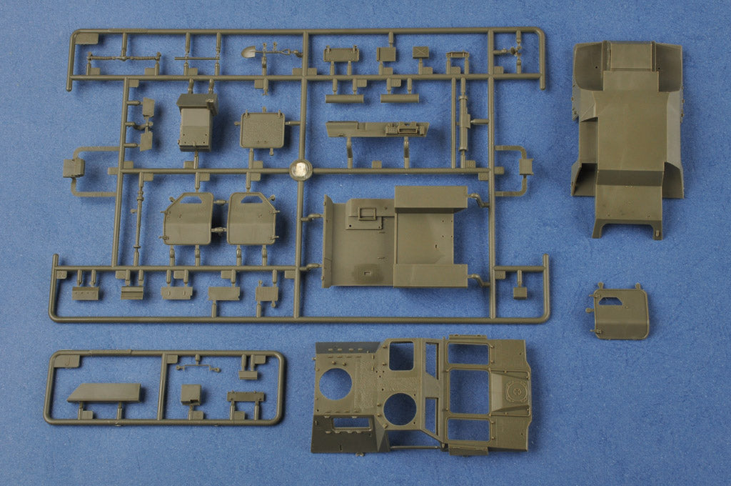 1/35 French VBL Armour Car - Hobby Sense