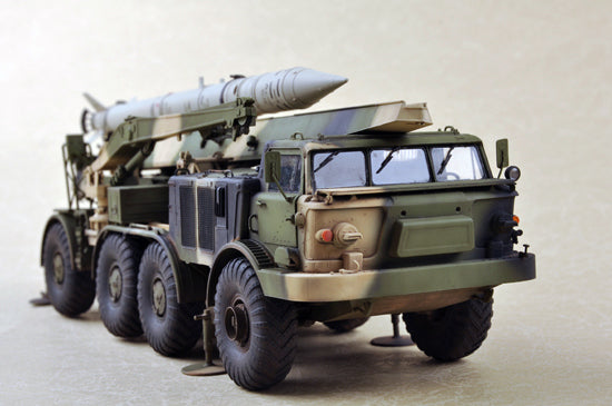 1/35 Russian 9P113 TEL with 9M21 Rocket of 9K52 Luna-M Short Range Artillery Rocket System - Hobby Sense