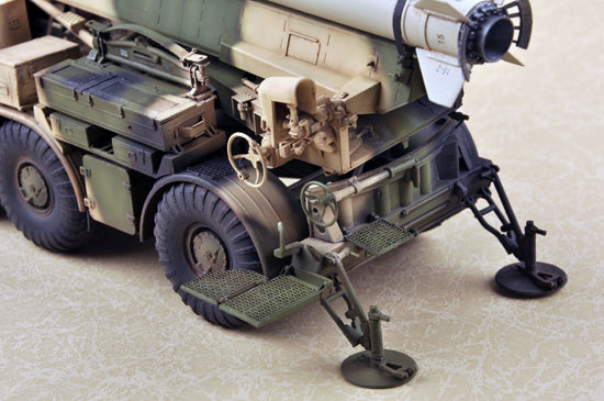 1/35 Russian 9P113 TEL with 9M21 Rocket of 9K52 Luna-M Short Range Artillery Rocket System - Hobby Sense