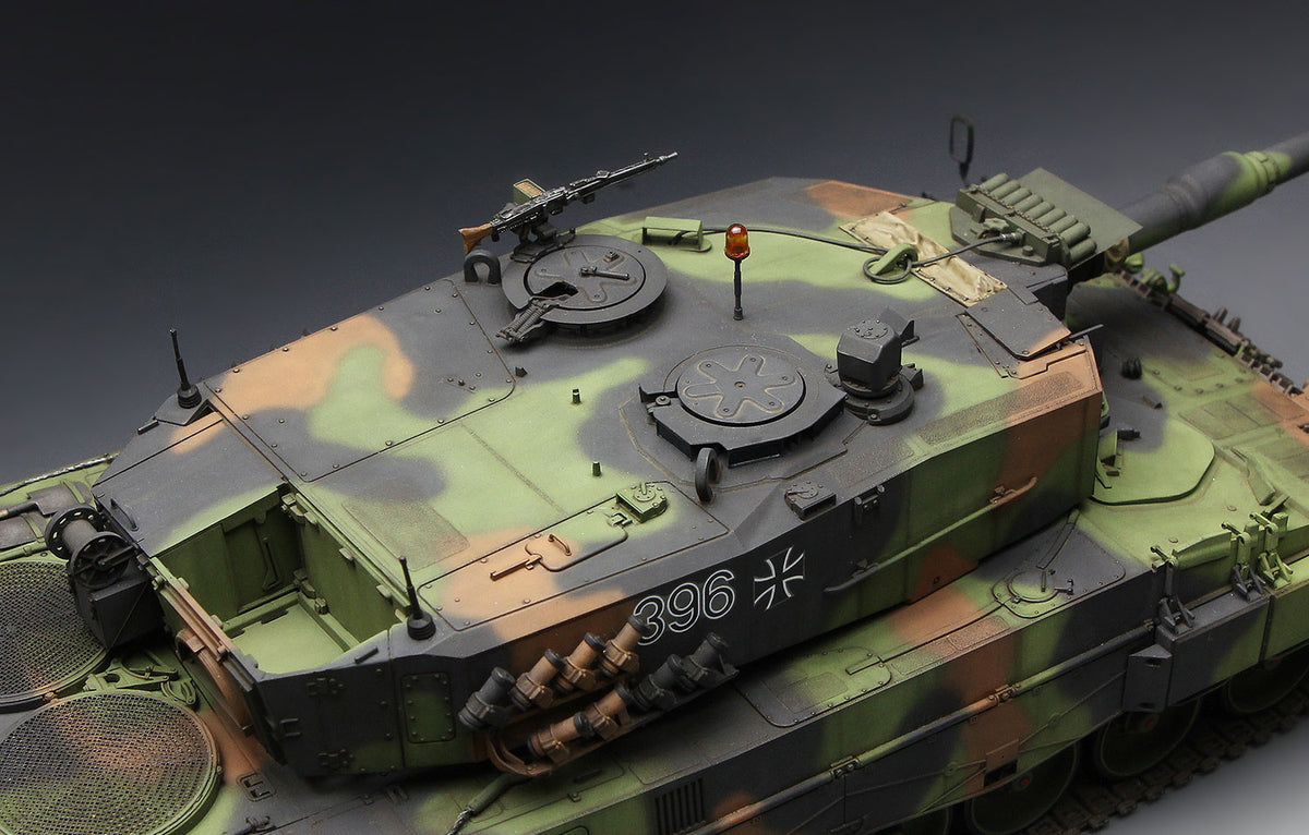 1/35 German Main Battle Tank Leopard 2 A4 - Hobby Sense