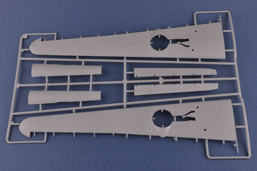 1/32 B-24J Liberator - Hobby Sense