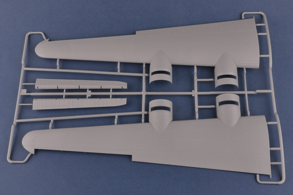 1/32 B-24J Liberator - Hobby Sense