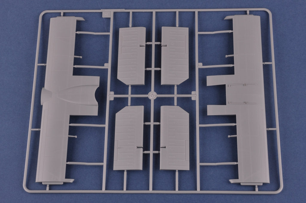 1/32 B-24J Liberator - Hobby Sense
