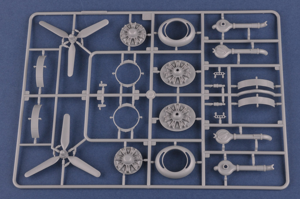 1/32 B-24J Liberator - Hobby Sense