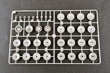 1/35 Pz.Kpfw.VI Ausf.E Tiger I (Medium Production) w/ Zimmerit - Hobby Sense
