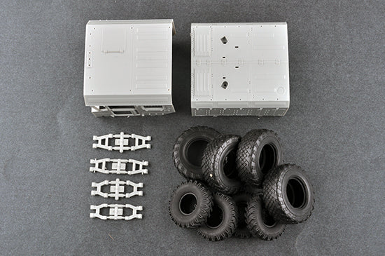 1/35 Russian KZKT-7428 Transporter with KZKT-9101 Semi-Trailer - Hobby Sense