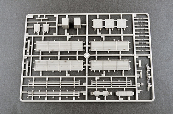 1/35 MAZ7313 Truck - Hobby Sense