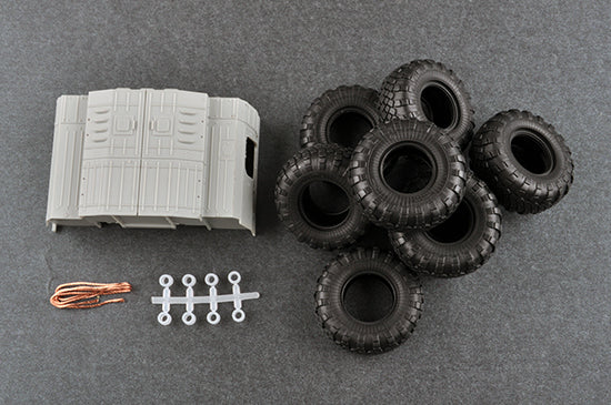 1/35 MAZ7313 Truck - Hobby Sense