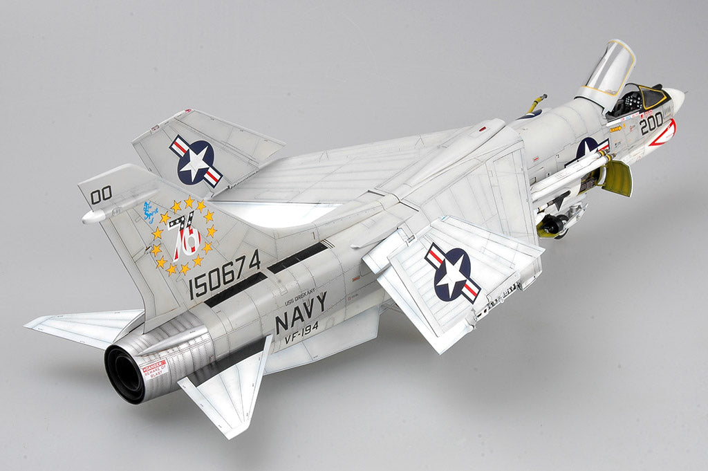 1/32 F8J Crusader - Hobby Sense