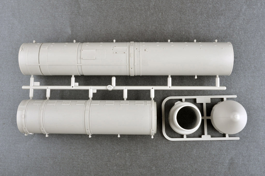 1/35 15U175 TEL of RS-12M1 Topol-M ICBM Complex - Hobby Sense