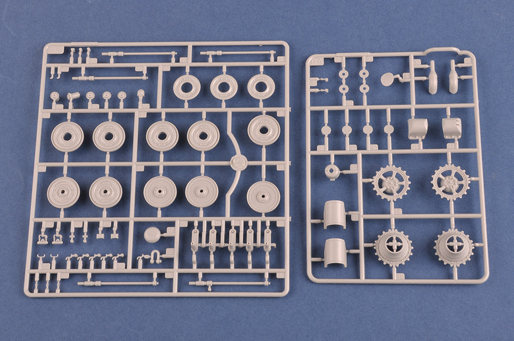 1/35 Pz.Kpfw.VI Sd.Kfz.182 Tiger II (Porsche Early production vehicle Fgst.Nr.280009) - Hobby Sense