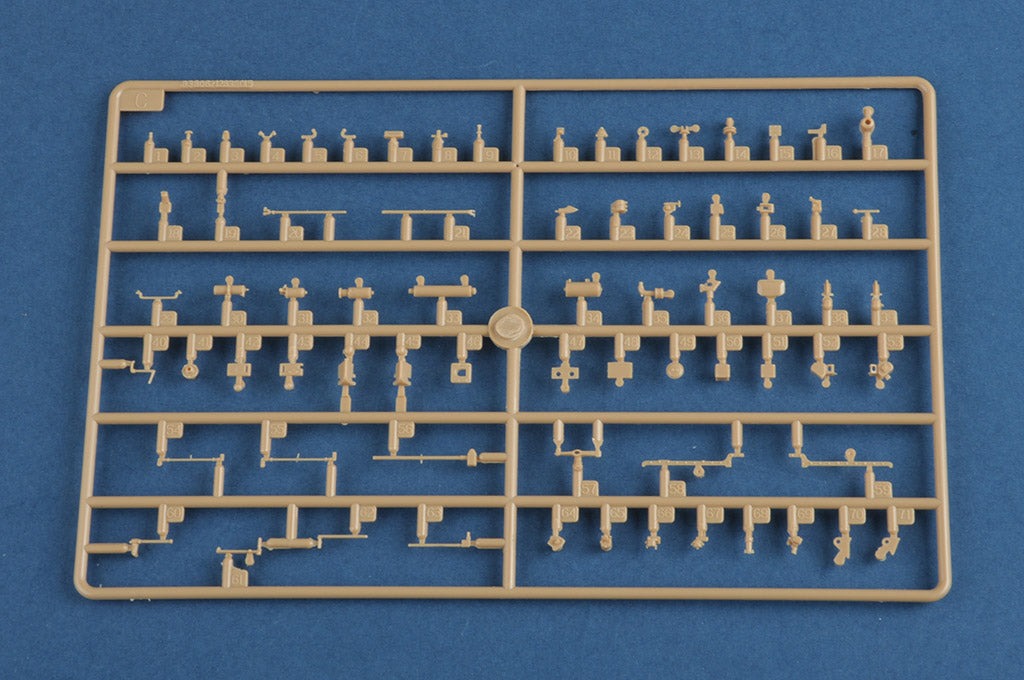 1/35 French R35 with FCM Turret - Hobby Sense