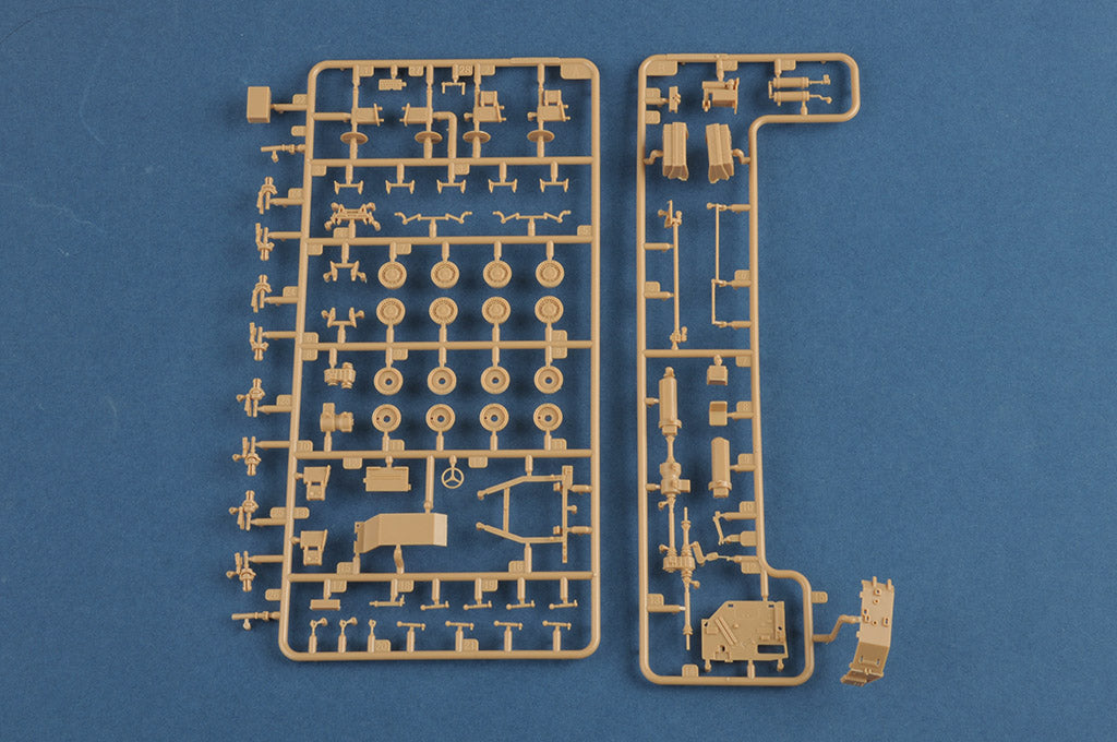 1/72 Soviet (9P117M1) Launcher with R17 Rocket of 9K72 Missile Complex Elbrus (Scud B) - Hobby Sense