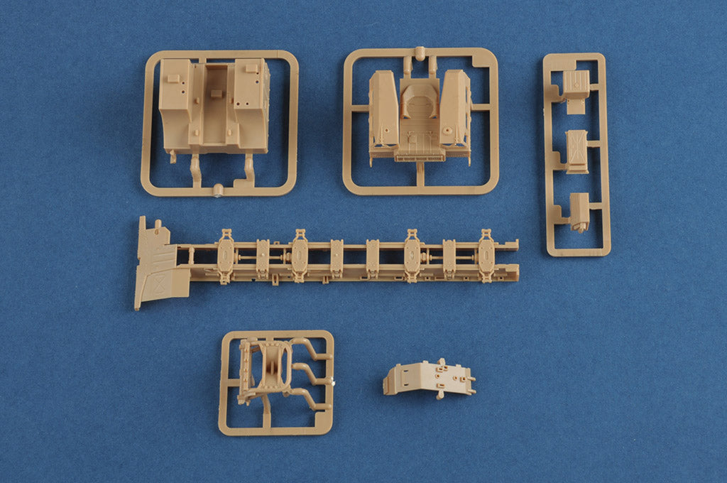 1/72 Soviet (9P117M1) Launcher with R17 Rocket of 9K72 Missile Complex Elbrus (Scud B) - Hobby Sense