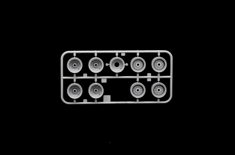 1/35 M978 Fuel Servicing Truck - Hobby Sense