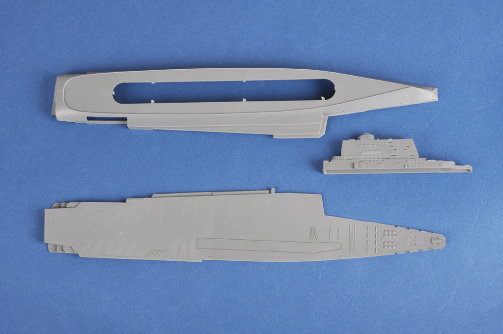 1/700 Soviet Aircraft Carrier Baku - Hobby Sense