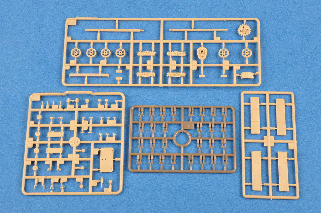 1/35 Soviet T20 Armored Tractor Komsomolets 1938 - Hobby Sense
