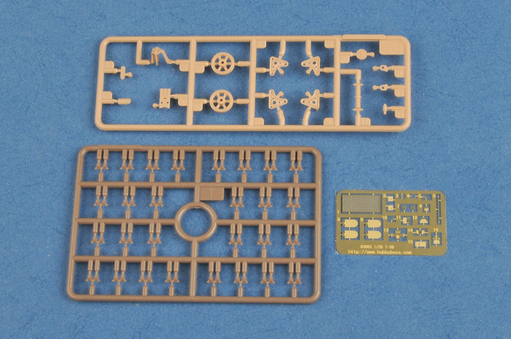 1/35 Soviet T38 Amphibious Light Tank - Hobby Sense
