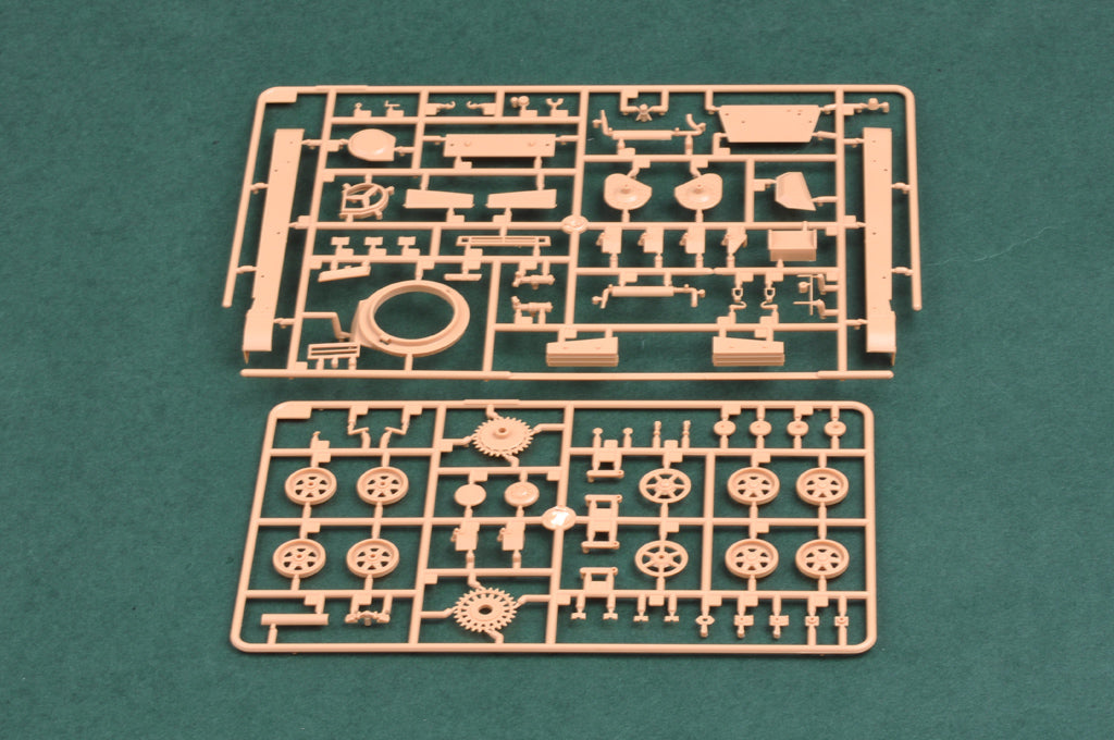 1/35 Hungarian Light Tank 38M Toldi II (B40) - Hobby Sense