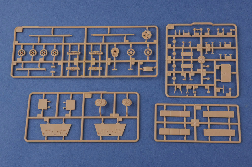 1/35 Soviet T20 Armored Tractor Komsomolets 1940 - Hobby Sense