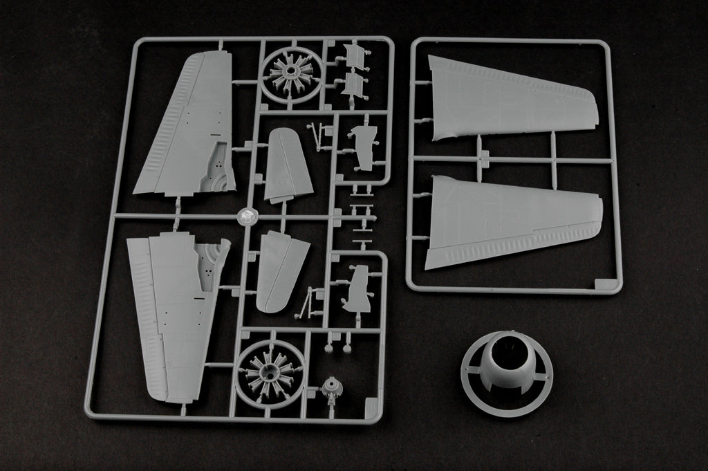 1/48 F8F1 Bearcat - Hobby Sense