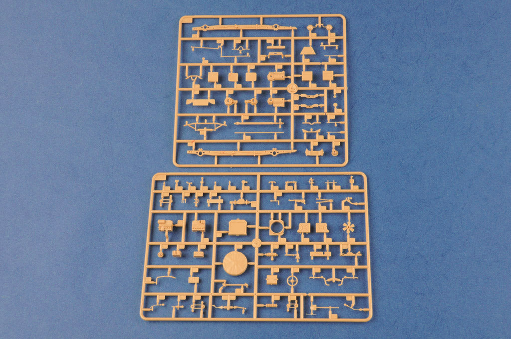 1/35 German Le.Pz.Sp.WgSd.Kfz.221 Leichter Panzerspahwagen-Late - Hobby Sense