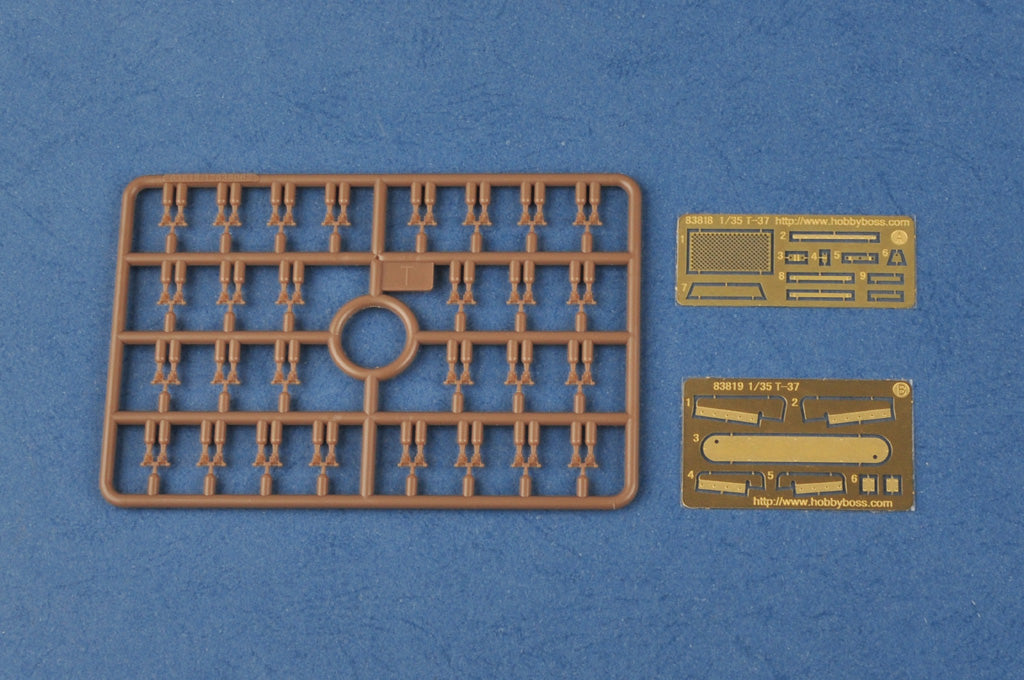 1/35 Soviet T37A Light Tank (Podolsk) - Hobby Sense