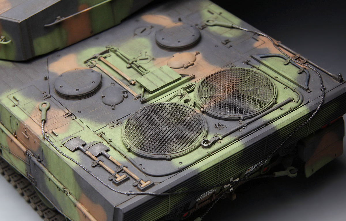 1/35 German Main Battle Tank Leopard 2 A4 - Hobby Sense