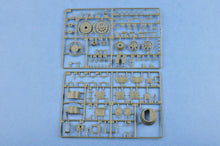 1/35 Soviet T35 Heavy Tank Late - Hobby Sense