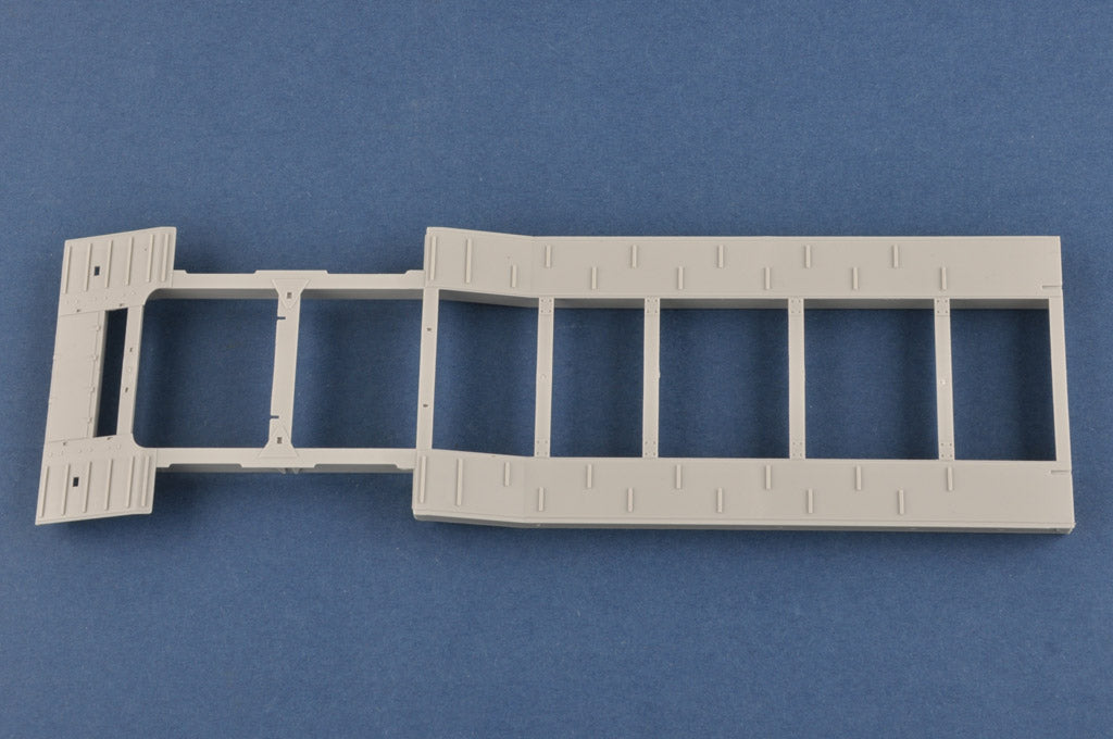 1/35 Russian KrAZ-260B Tractor with MAZ/ChMZAP-5247G Semitrailer - Hobby Sense