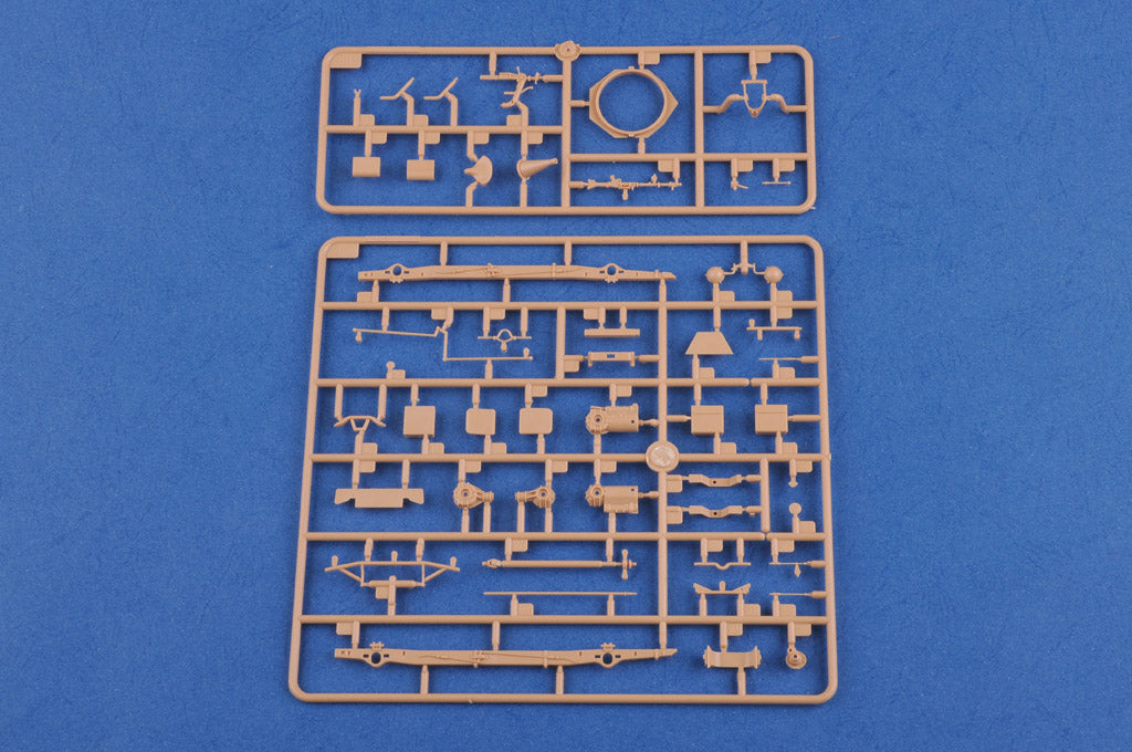 1/35 German Sd.Kfz.223 Leichter Panzerspahwagen (1st Series) - Hobby Sense