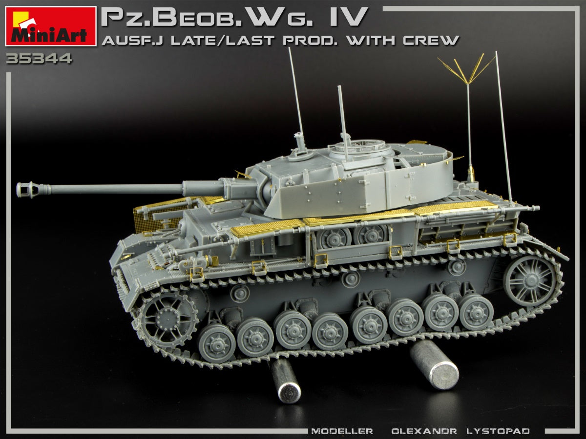 1/35 Pz.Beob.Wg.IV Ausf. J Late/Last Prod. 2 in 1 with Crew - Hobby Sense