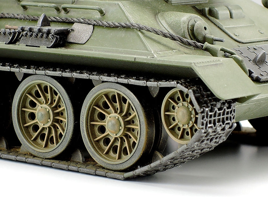 1/48 Russian Medium Tank T34/85 - Hobby Sense