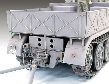 1/35 German 18t Heavy Halftrack Famo - Hobby Sense