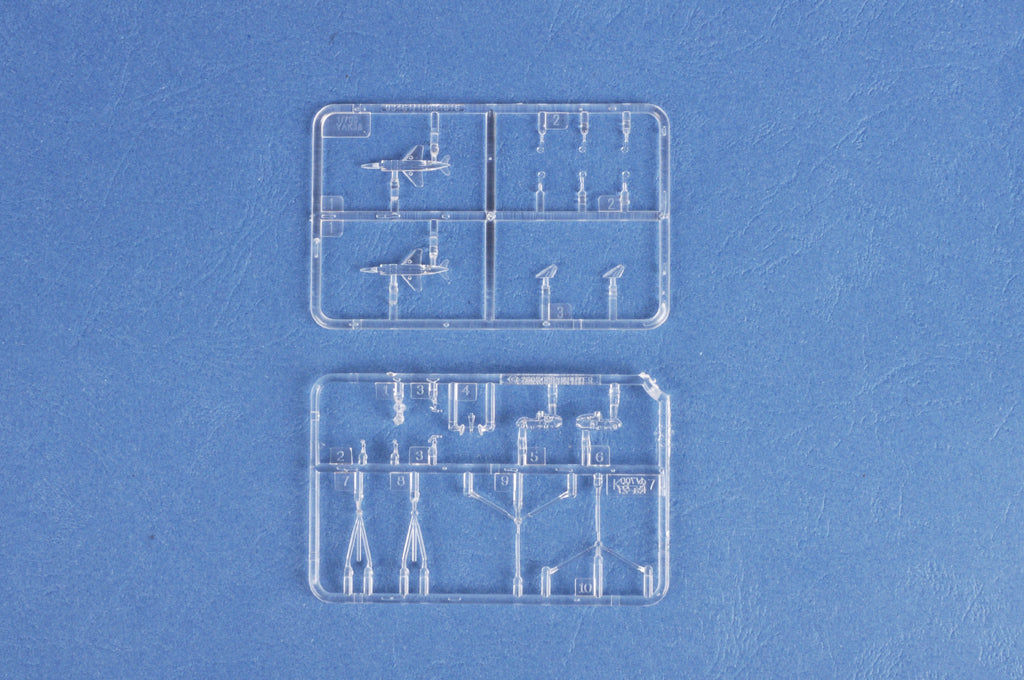 1/700 Soviet Aircraft Carrier Baku - Hobby Sense