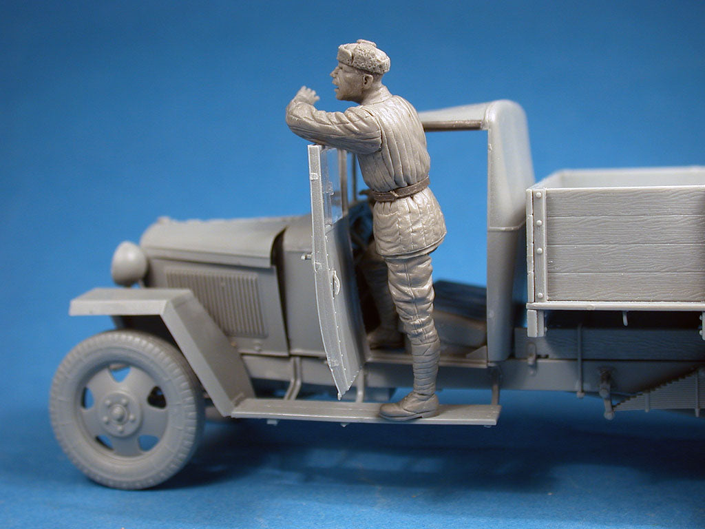 1/35 Red Army Drivers - Hobby Sense