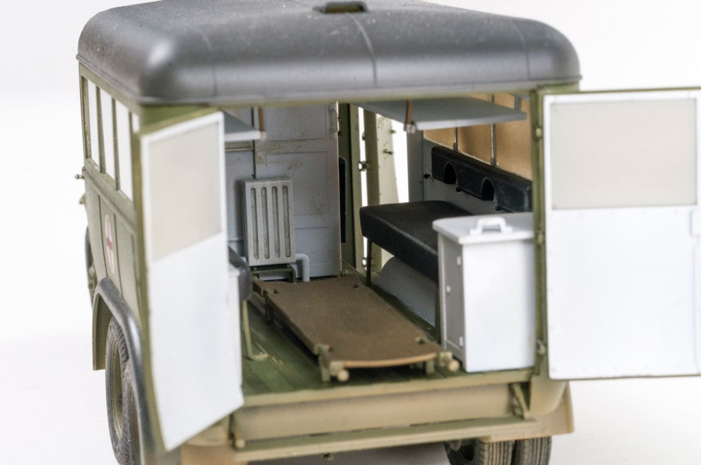 1/35 GAZ-05-194 Ambulance - Hobby Sense