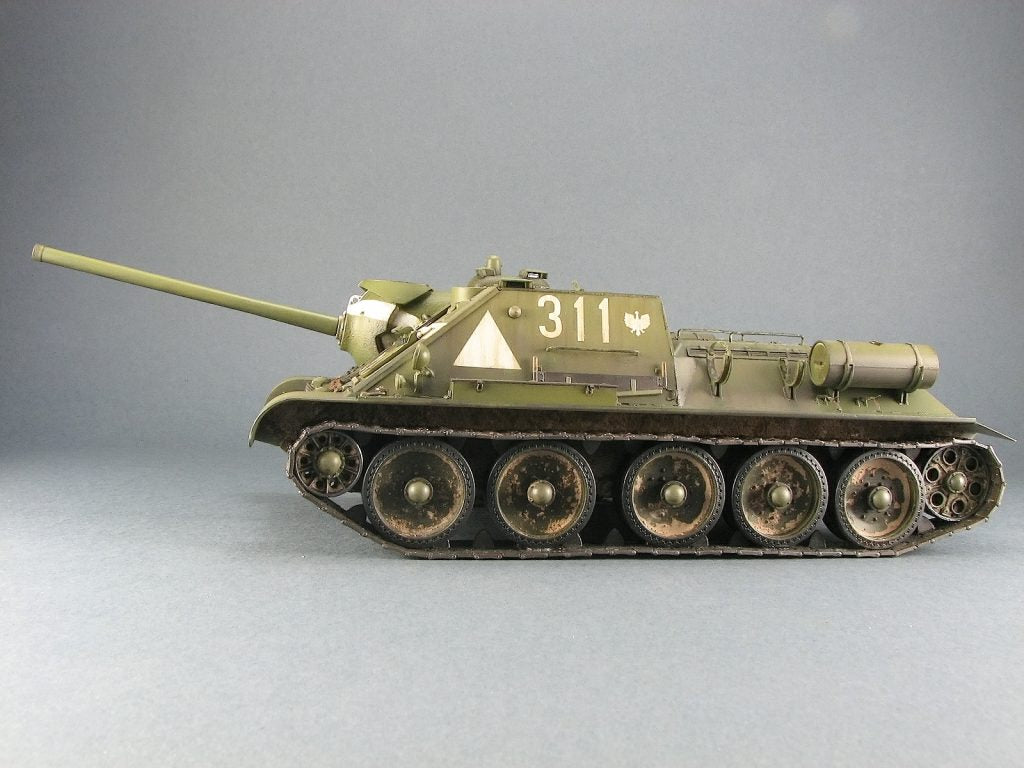1/35 SU85 Mod. 1944 (Early Production) with Interior Kit - Hobby Sense