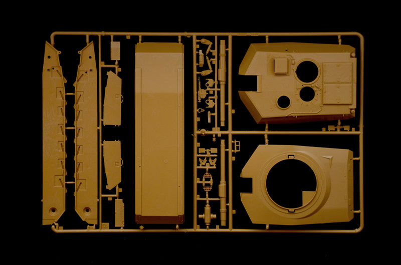 1/35 M1A2 Abrams with Crew - Hobby Sense