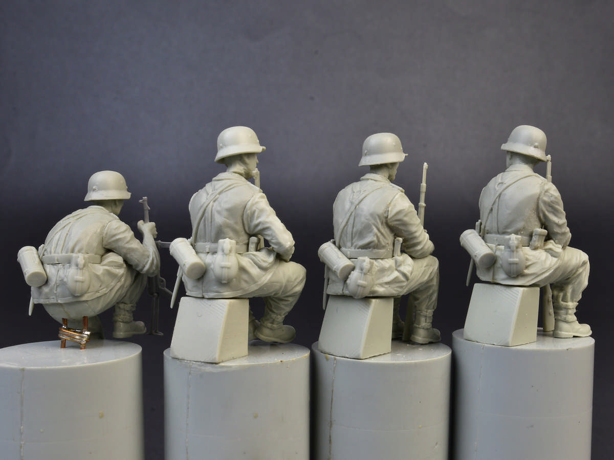 1/35 German Panzergrenadiers - Hobby Sense