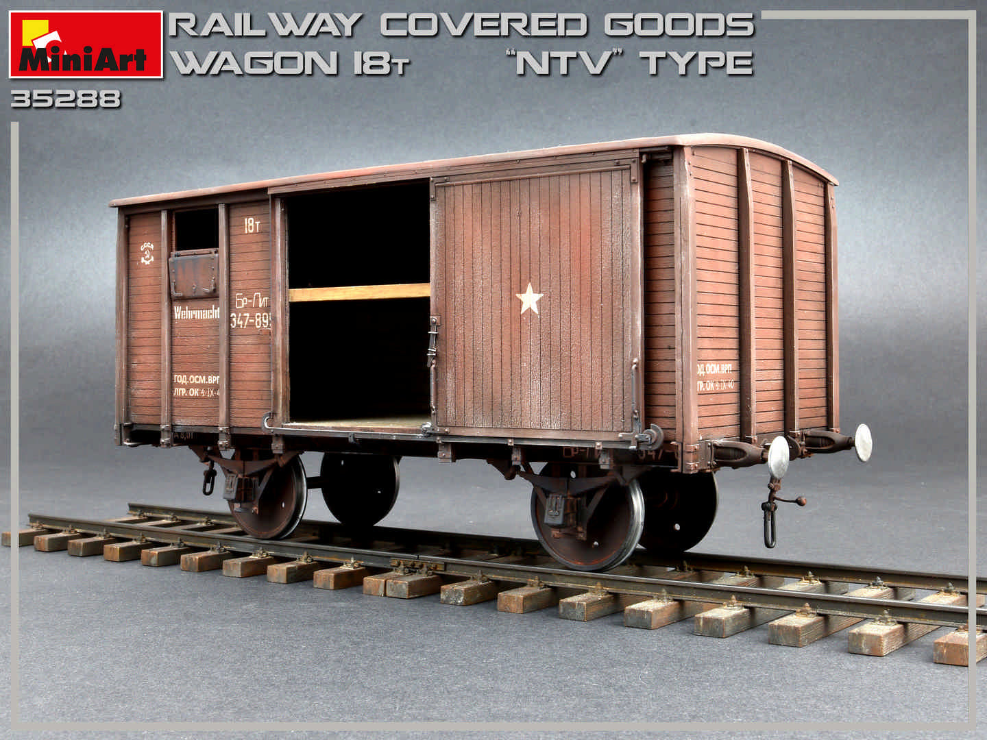 1/35 Railway Covered Goods Wagon 18t 