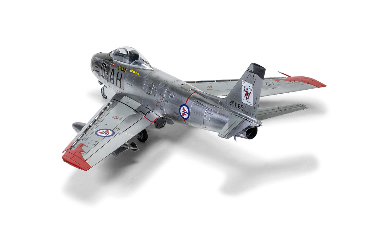 1/48 North American F-86F-40 Sabre - Hobby Sense