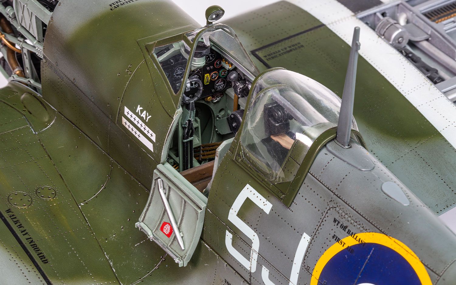 1/24 Supermarine Spitfire Mk.IXc - Hobby Sense
