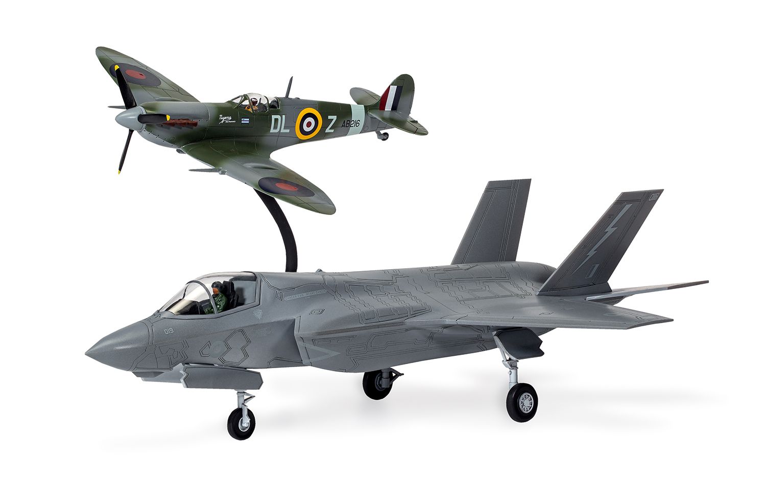 1/72 Supermarine Spitfire & F35B Lightning II, Then and Now - Hobby Sense