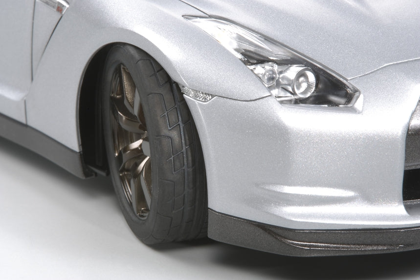 1/24 Nissan GT R - Hobby Sense