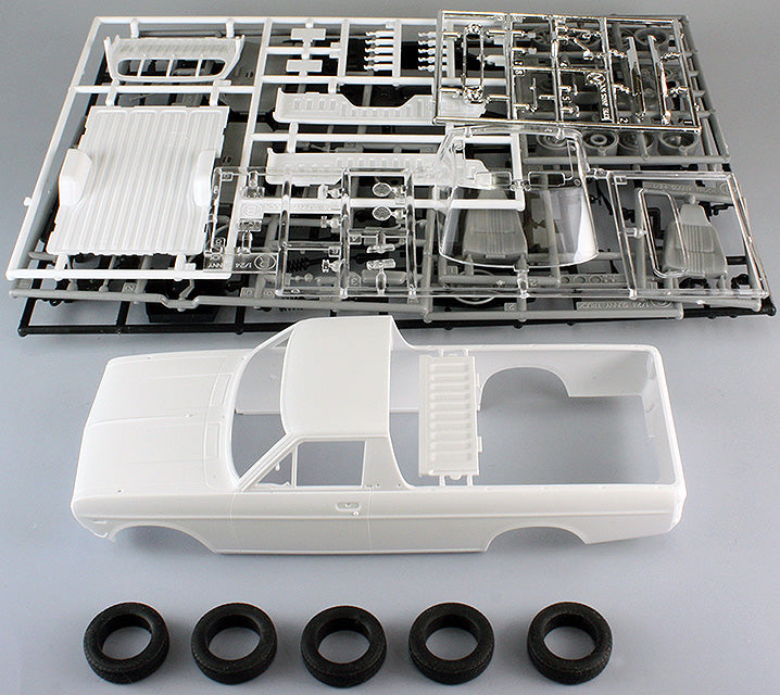 1/24 Nissan Sunny Truck (1979) Long Body Deluxe - Hobby Sense