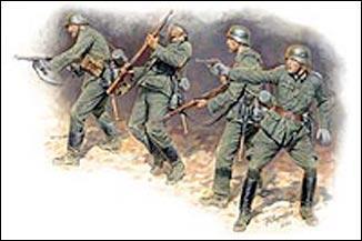Eastern Front Series, Kit 1. German Infantry in Action 1941-1942 - Hobby Sense