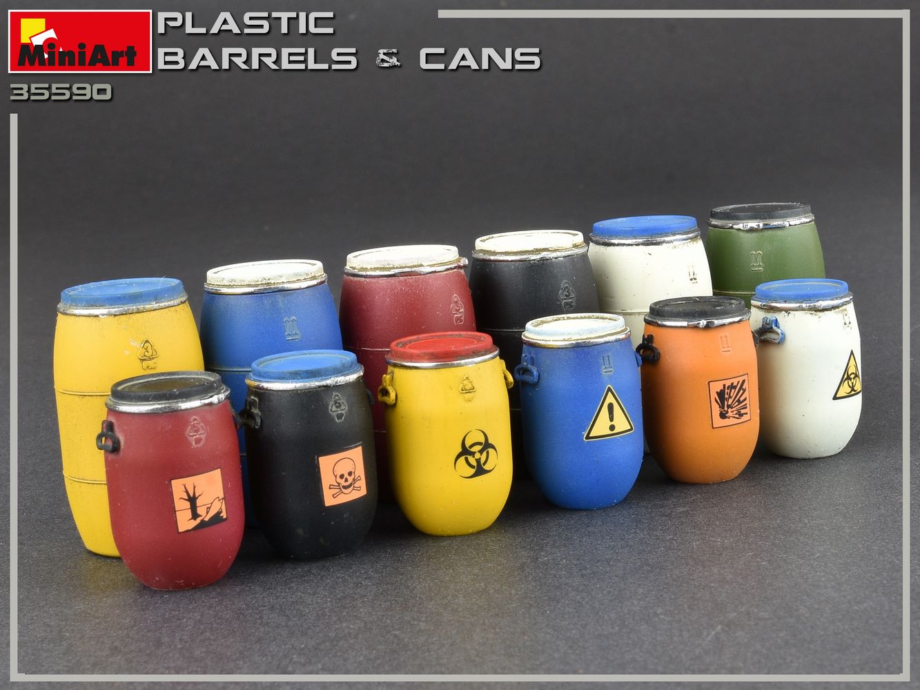 1/35 Plastic Barrels and Cans - Hobby Sense